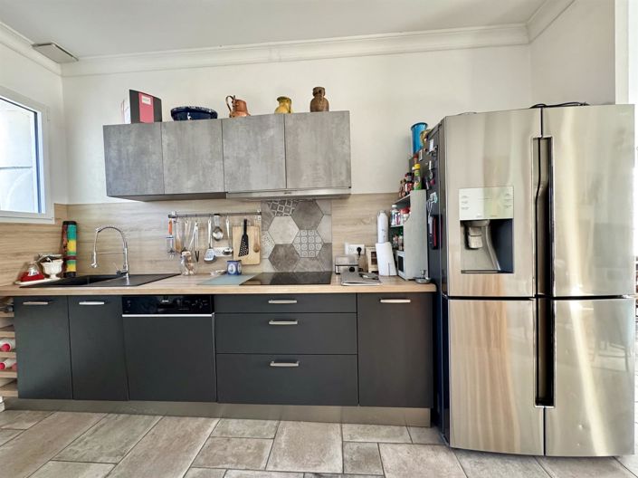 Image No.3-5 Bed House for sale