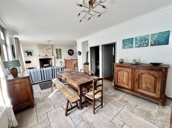 Image No.6-5 Bed House for sale