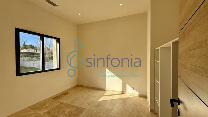 Image No.12-2 Bed House for sale