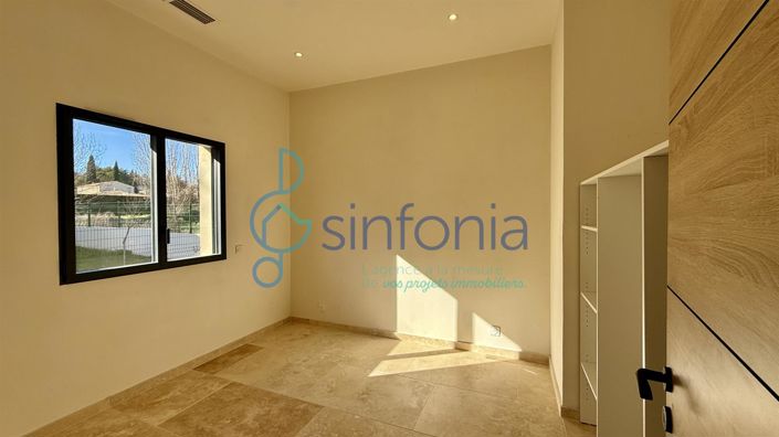 Image No.13-2 Bed House for sale