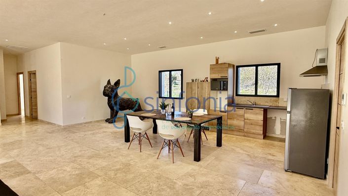 Image No.5-2 Bed House for sale