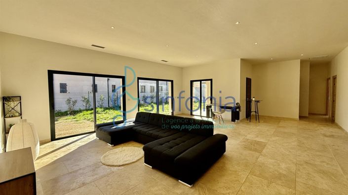 Image No.6-2 Bed House for sale