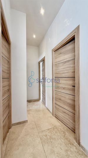 Image No.8-2 Bed House for sale