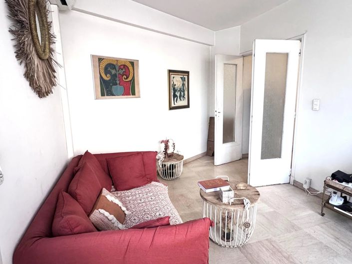Image No.2-Appartement de 2 chambres à vendre à Nice