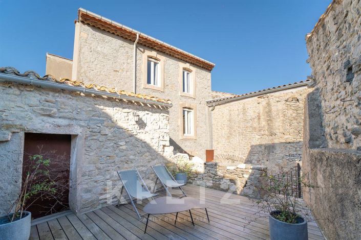 Image No.2-6 Bed House for sale