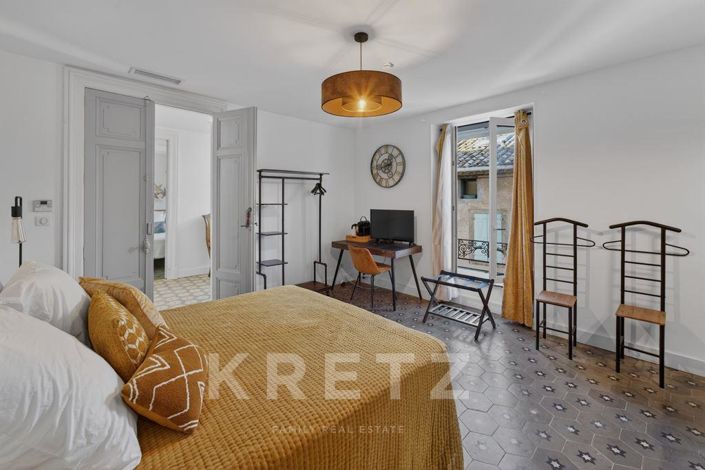 Image No.7-6 Bed House for sale