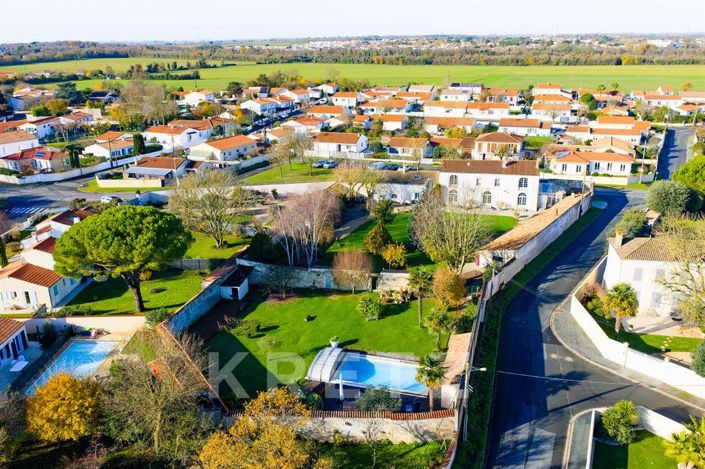 Image No.19-5 Bed House for sale