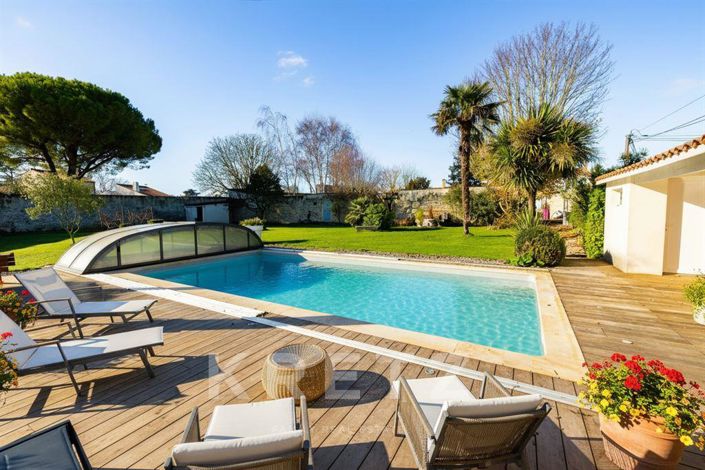 Image No.3-5 Bed House for sale