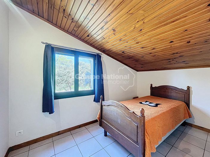 Image No.26-5 Bed Property for sale