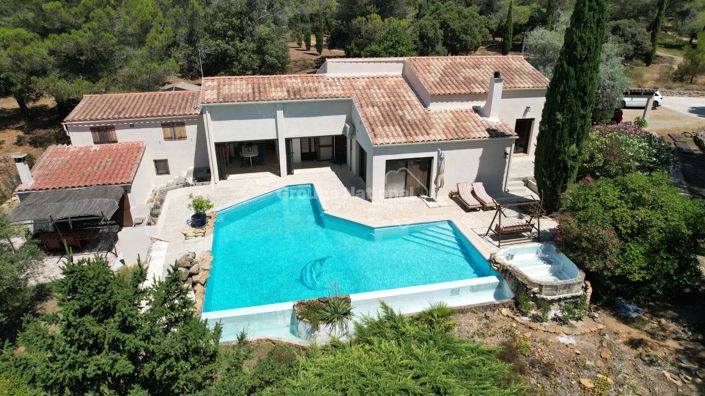 Image No.5-5 Bed Property for sale