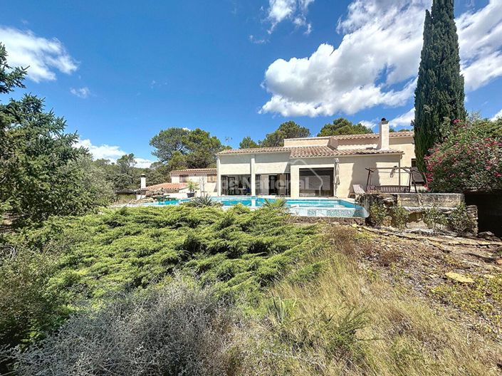 Image No.6-5 Bed Property for sale