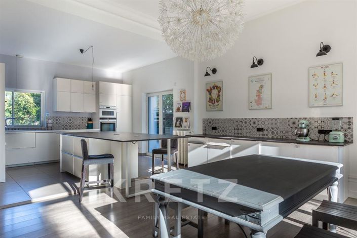 Image No.2-4 Bed House for sale