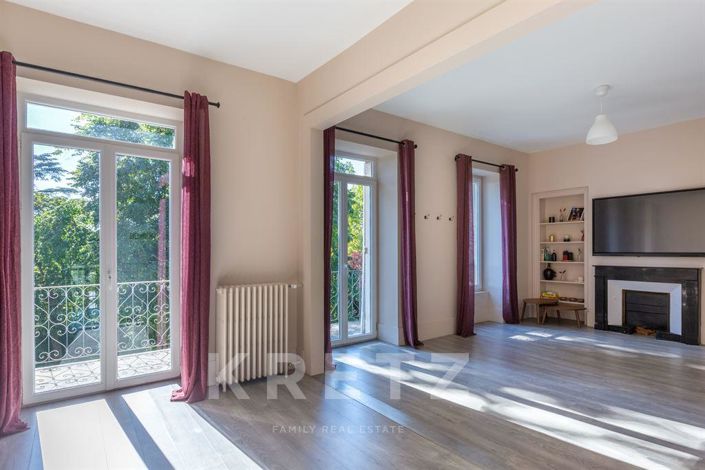 Image No.6-4 Bed House for sale