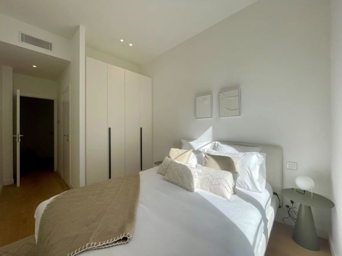 Image No.10-4 Bed Apartment for sale