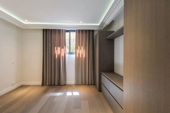 Image No.3-4 Bed House for sale