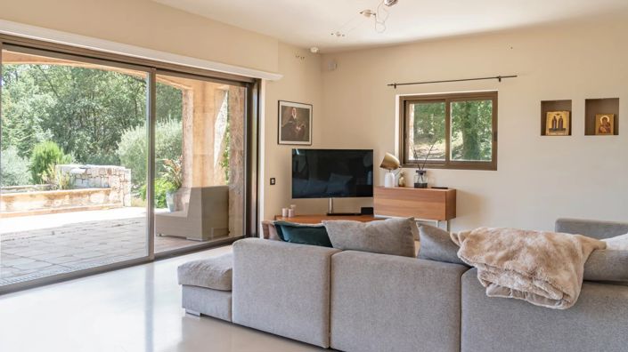 Image No.22-5 Bed House for sale