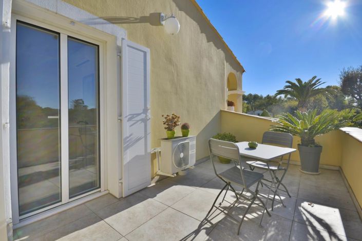 Image No.30-4 Bed House for sale