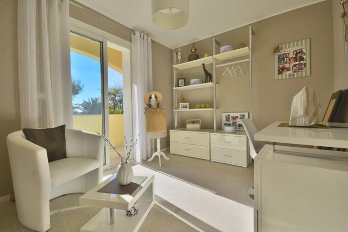 Image No.34-4 Bed House for sale