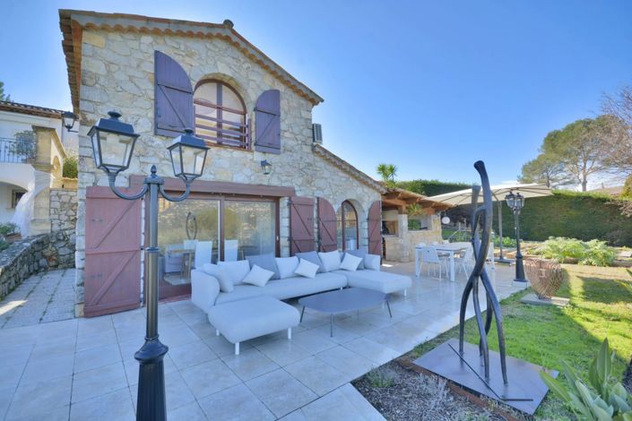 Image No.10-5 Bed House for sale