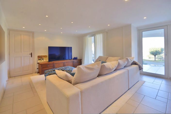 Image No.23-5 Bed House for sale