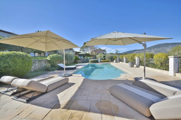 Image No.8-5 Bed House for sale