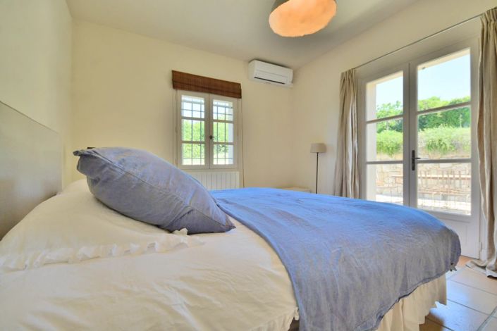 Image No.26-5 Bed House for sale