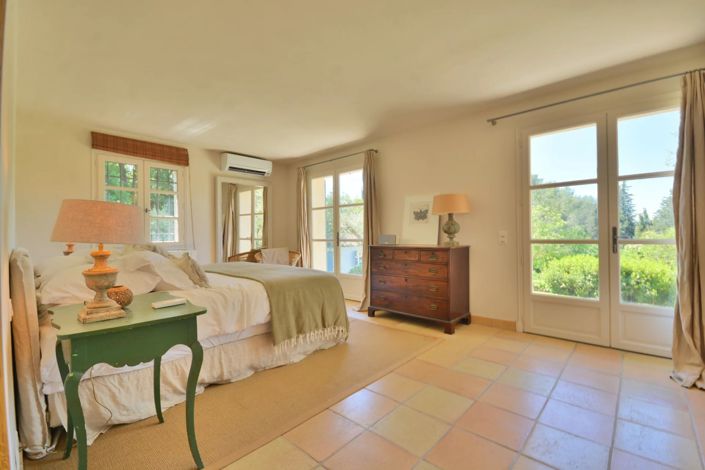 Image No.28-5 Bed House for sale