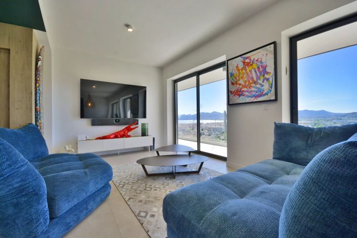 Image No.13-4 Bed House for sale