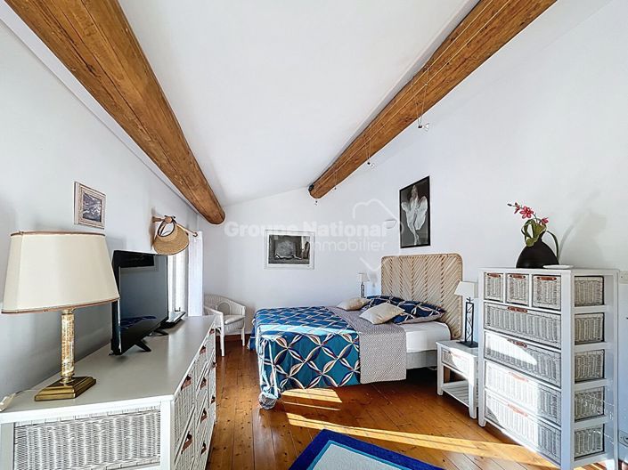 Image No.12-5 Bed House for sale