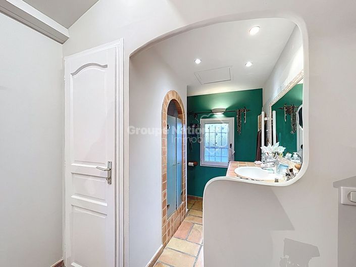 Image No.19-5 Bed House for sale