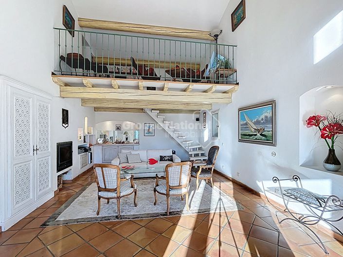 Image No.9-5 Bed House for sale