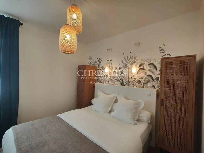 Image No.20-6 Bed House for sale