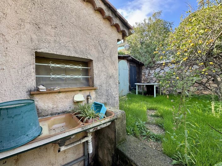 Image No.10-5 Bed House for sale