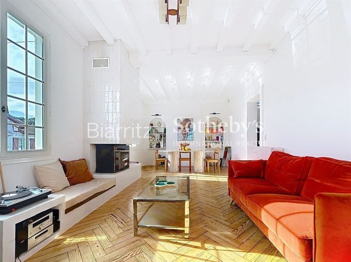 Image No.3-5 Bed House for sale