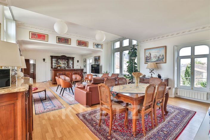 Image No.17-8 Bed House for sale