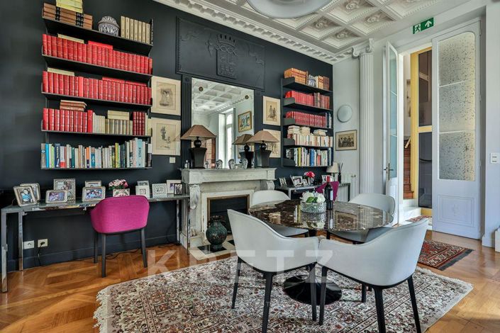 Image No.5-8 Bed House for sale