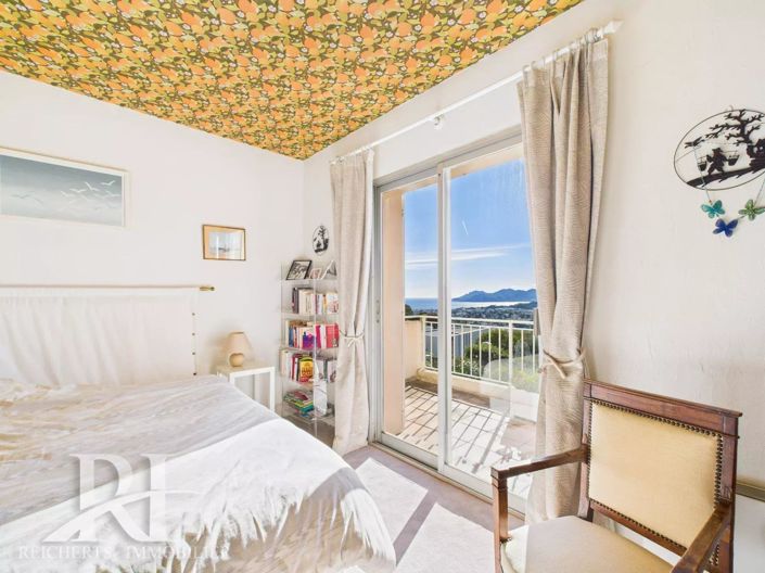 Image No.11-4 Bed House for sale