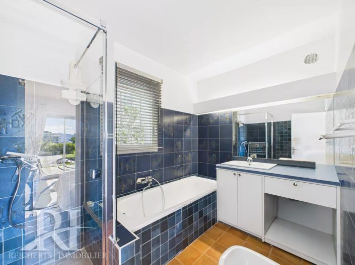 Image No.13-4 Bed House for sale