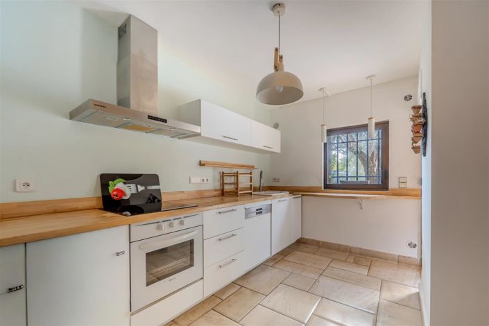 Image No.8-House for sale