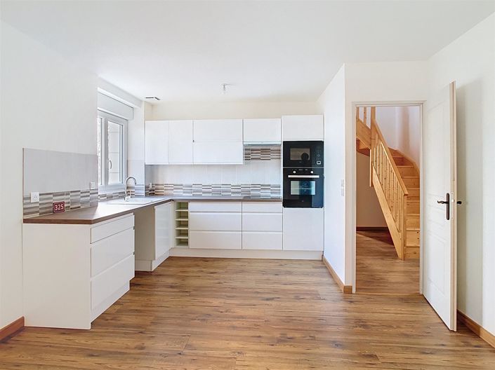 Image No.6-3 Bed House for sale