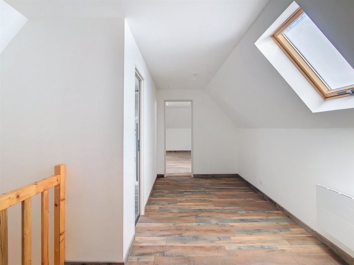 Image No.9-3 Bed House for sale