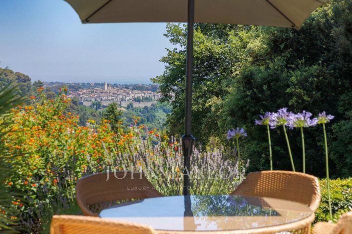 Image No.16-5 Bed House for sale