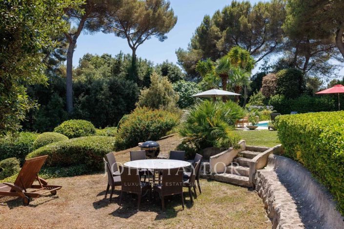 Image No.18-5 Bed House for sale