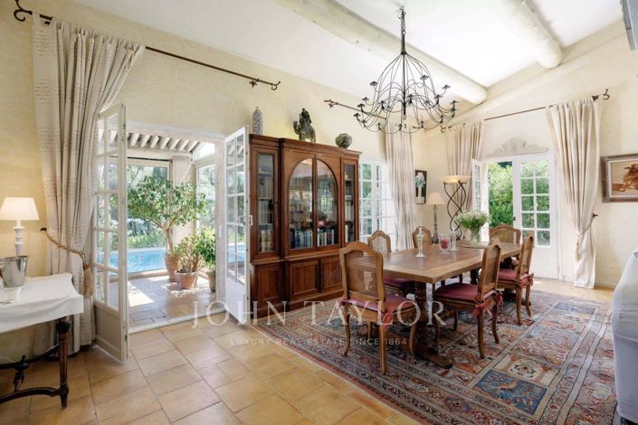 Image No.35-5 Bed House for sale
