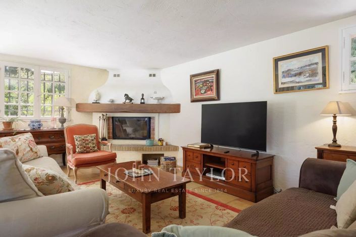 Image No.38-5 Bed House for sale