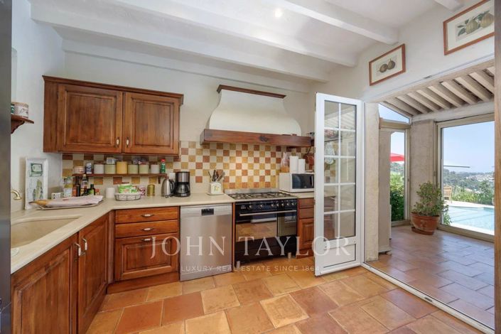 Image No.46-5 Bed House for sale