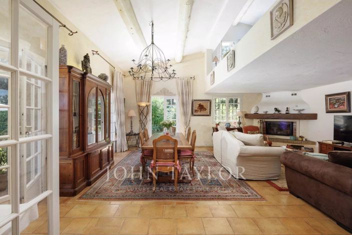 Image No.47-5 Bed House for sale