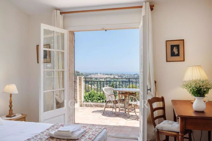 Image No.56-5 Bed House for sale