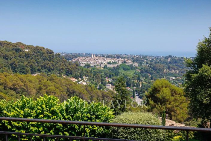 Image No.8-5 Bed House for sale