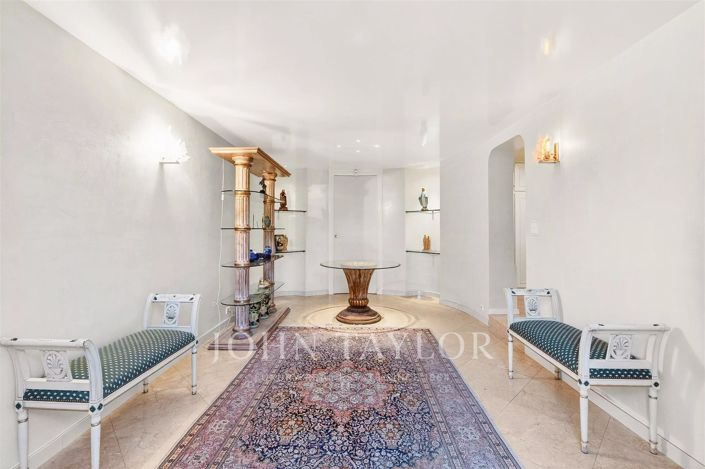 Image No.4-5 Bed House for sale